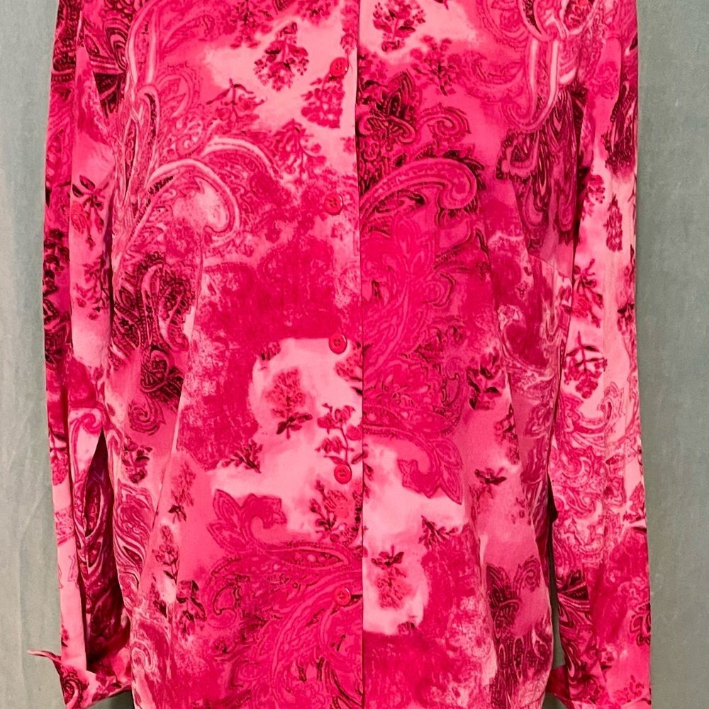 Shades of Pink Paisley Floral SzM Button up Blouse Long Sleeve Vibrant Boho Chic